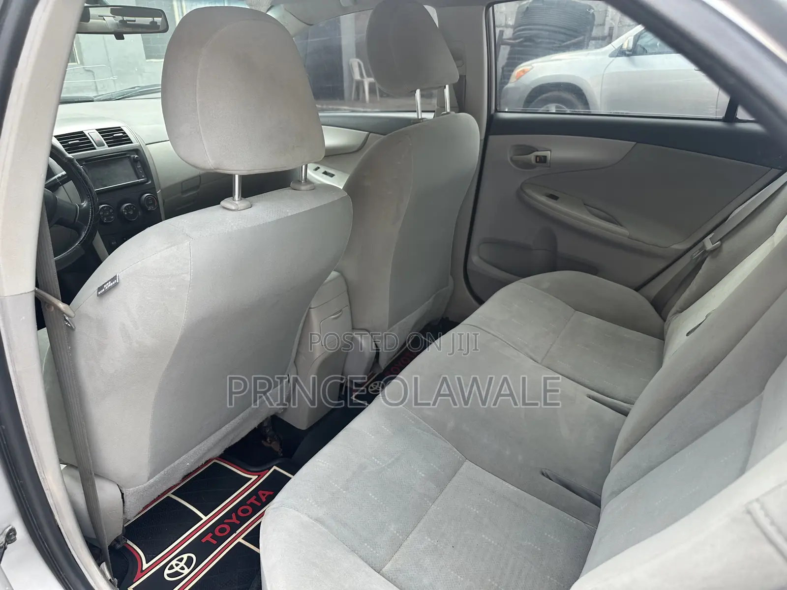 Toyota Corolla 2011 Silver