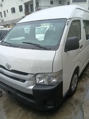 Toyota HiAce 2014 White