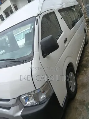 Toyota HiAce 2014 White