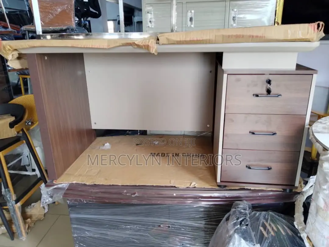 1.4 Meter Office Desk