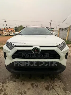 Toyota RAV4 2021 White
