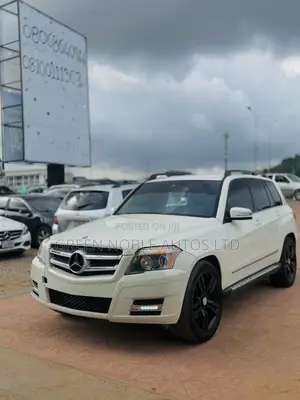 Mercedes-Benz GLK-Class 350 4MATIC 2011 White