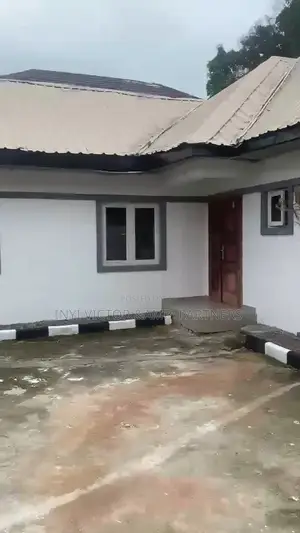 5bdrm Block of Flats in Maitama for sale