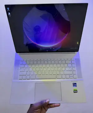Laptop HP Envy 16 Gaming 16-h1023dx 16GB Intel Core i9 SSD 1T