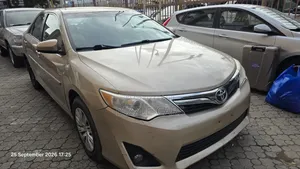 Toyota Camry LE 4dr Sedan (2.5L 4cyl 6A) 2012 Gold