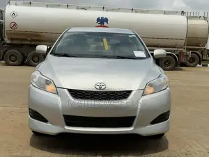 Toyota Matrix 2010 Silver