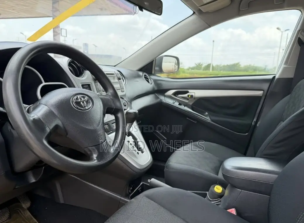 Toyota Matrix 2010 Silver