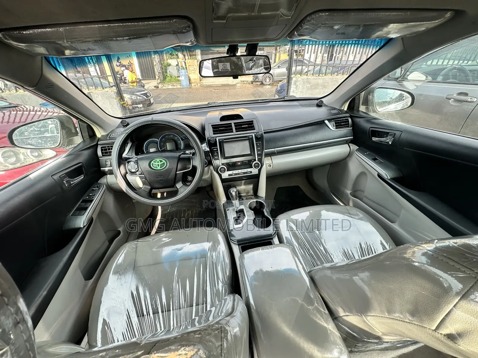 Toyota Camry Hybrid LE 2012 Gray