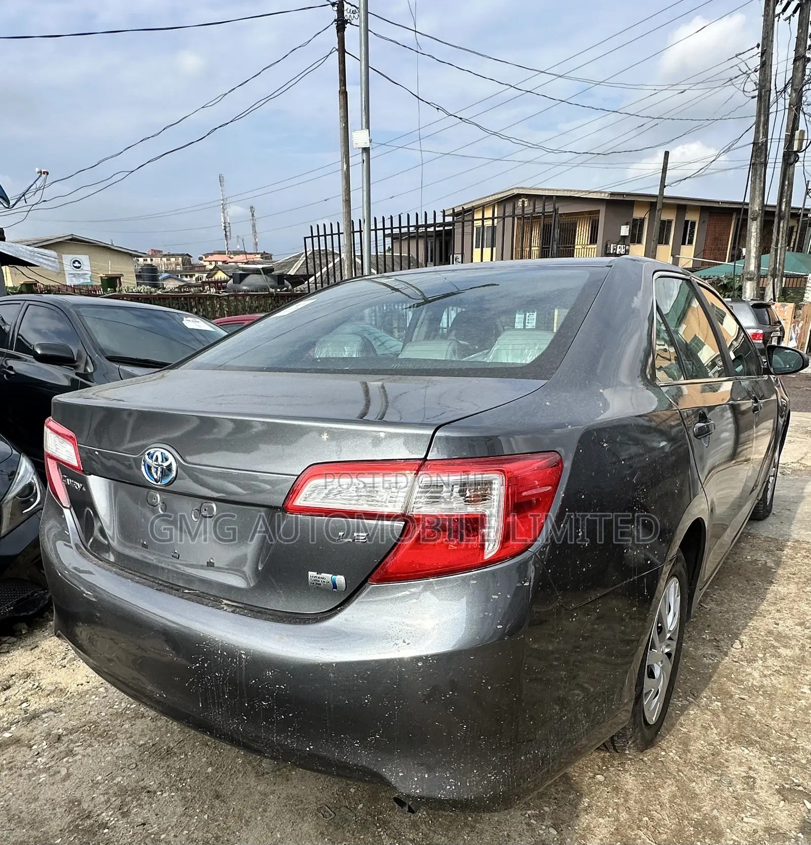 Toyota Camry Hybrid LE 2012 Gray