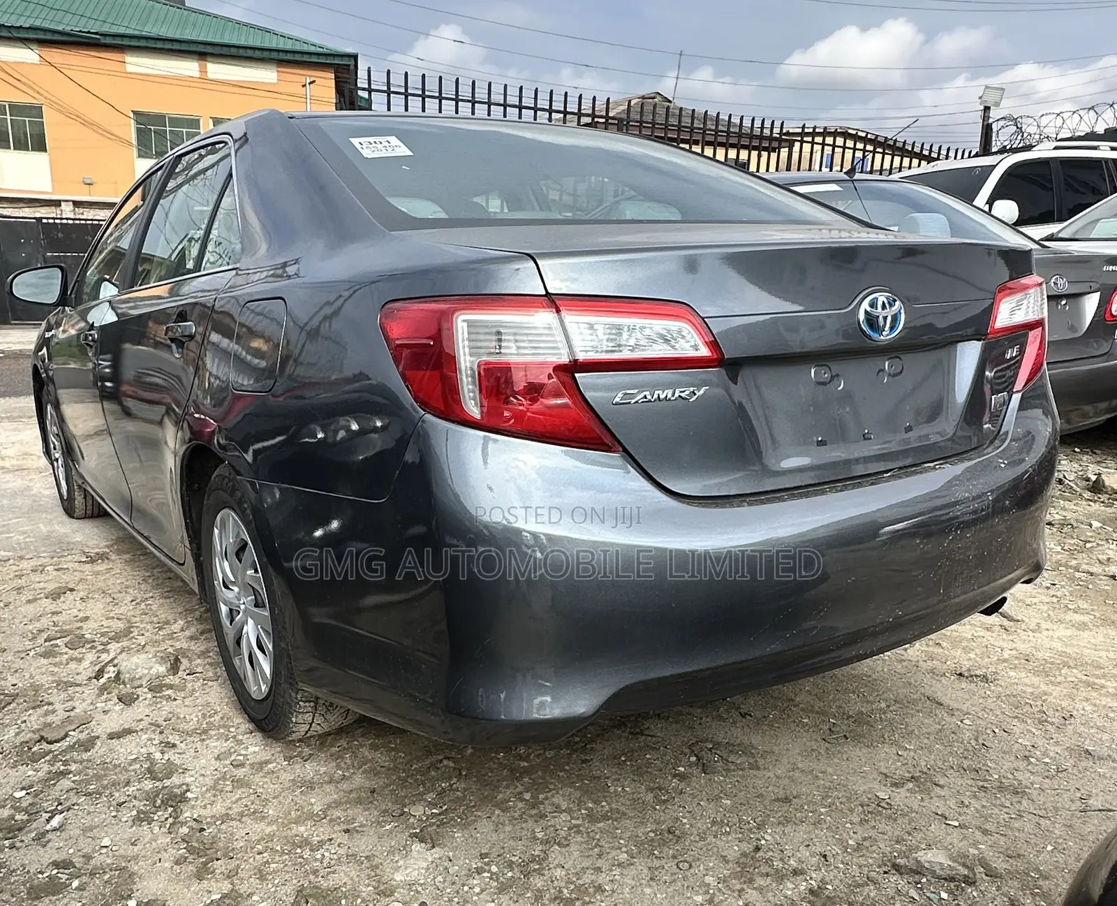 Toyota Camry Hybrid LE 2012 Gray