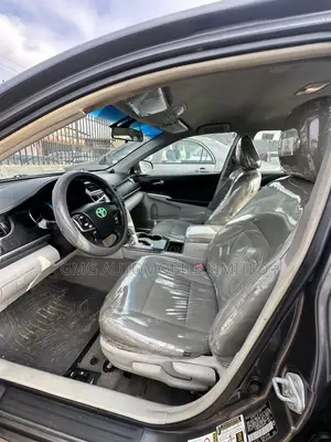 Toyota Camry Hybrid LE 2012 Gray