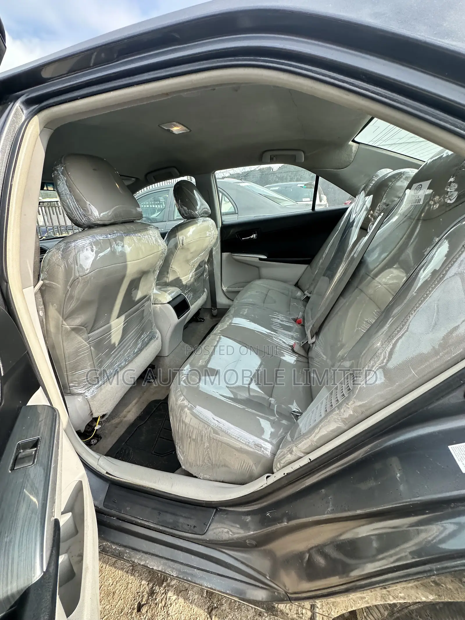 Toyota Camry Hybrid LE 2012 Gray