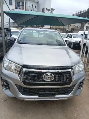 Toyota Hilux 2021 Gray