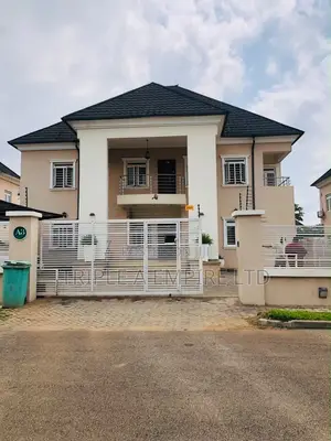 4bdrm Duplex in Gaduwa for sale