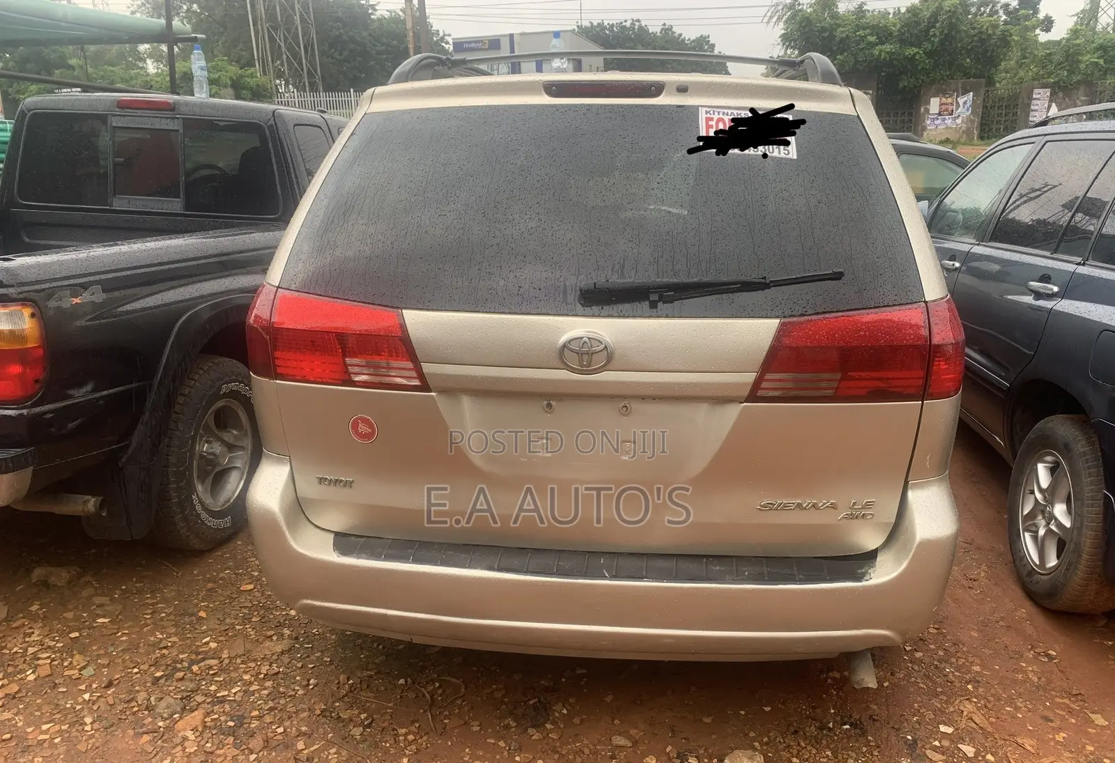 Toyota Sienna 2004 Gold