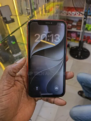 Apple iPhone 11 64 GB Red
