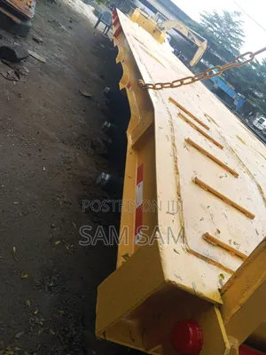 100 Tons Lowbed
