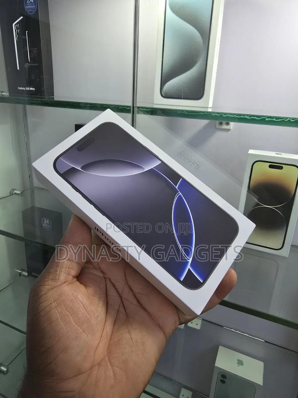 New Apple iPhone 16 Pro Max 256 GB Black