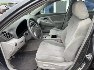 Toyota Camry LE 4dr Sedan (2.5L 4cyl 6AM) 2010 Gray