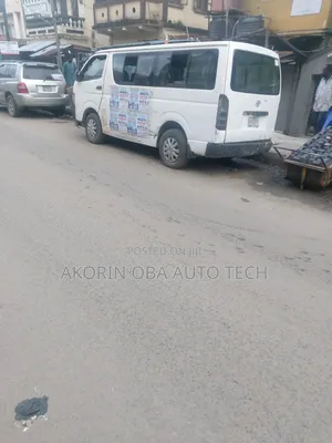 Toyota HiAce 2010 White
