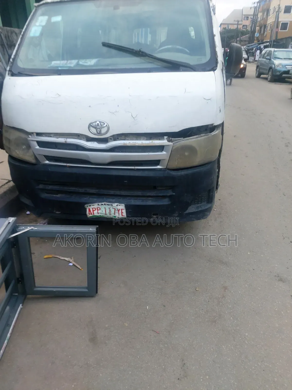 Toyota HiAce 2010 White