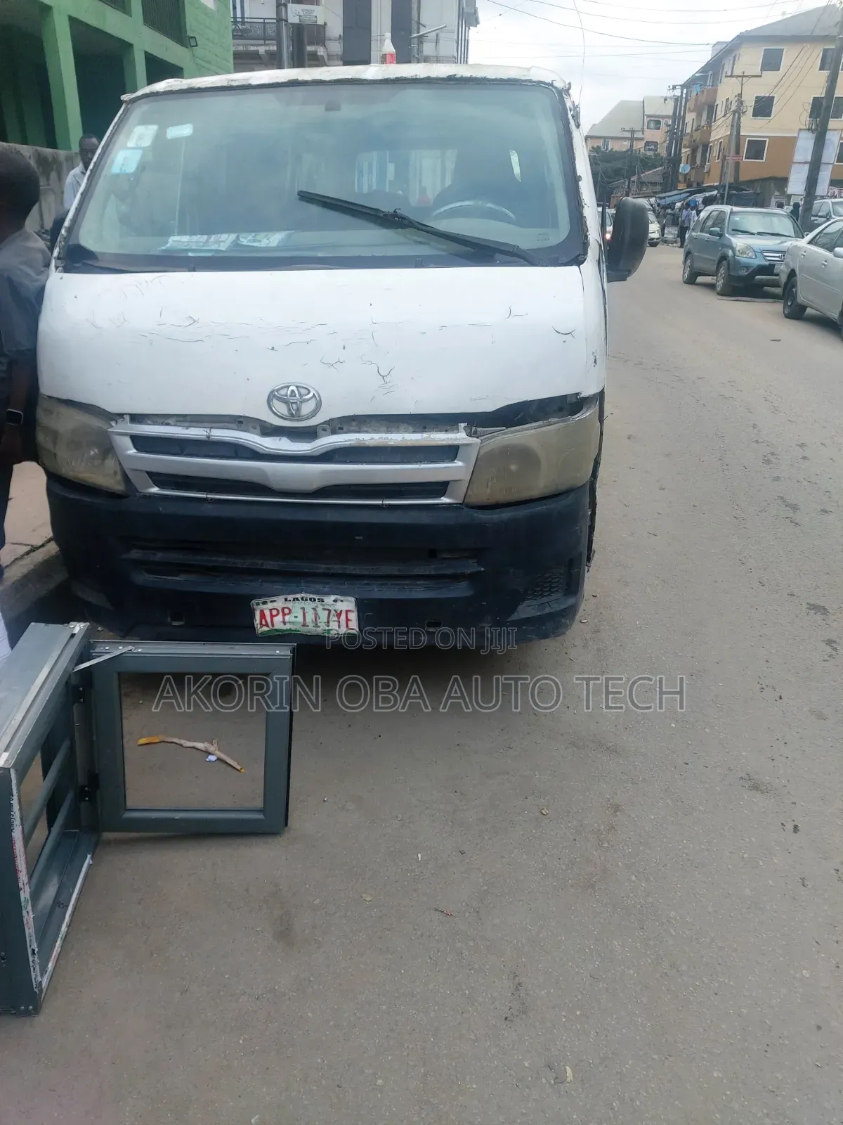 Toyota HiAce 2010 White