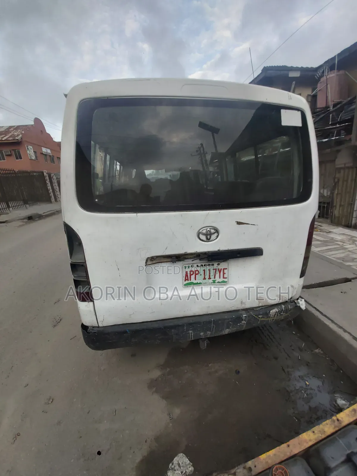 Toyota HiAce 2010 White