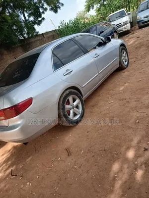 Honda Accord 2005 Silver