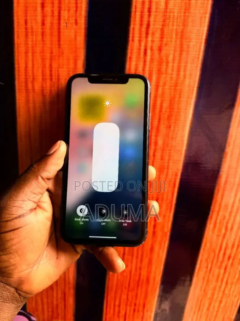 Apple iPhone XS 64 GB Black