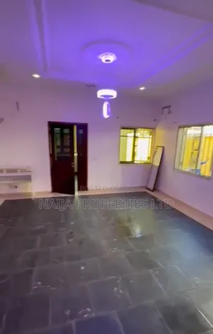 Mini Flat in Idado for rent