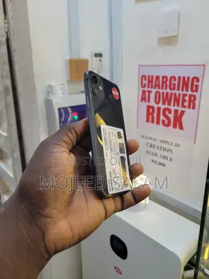 Apple iPhone 11 64 GB Black