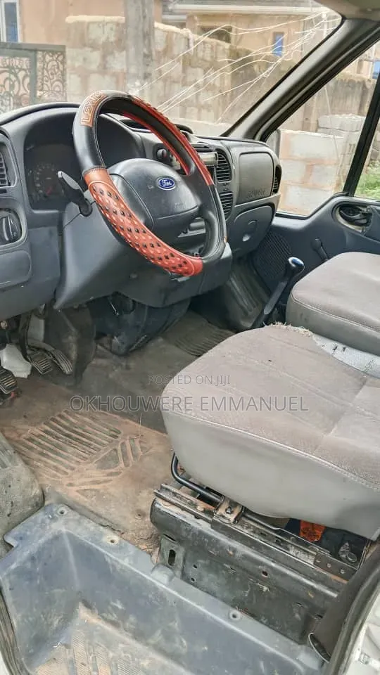 Ford Transit Connect 2005 Yellow