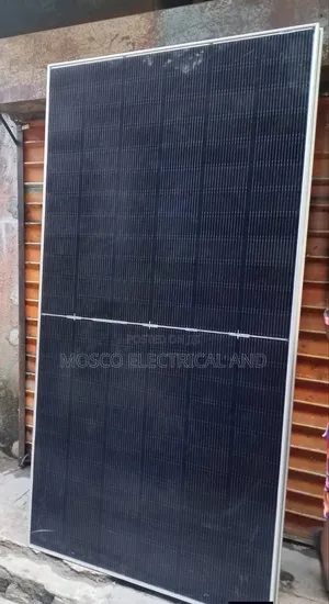 Quality 580watts Canadian Solar Panels