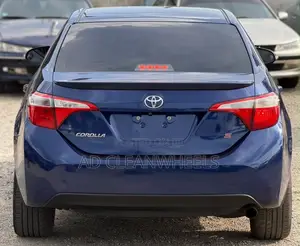 Toyota Corolla SE Special Edition 4dr Sedan (1.8L 4cyl CVT) 2017 Blue