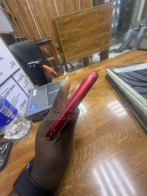 Apple iPhone 11 64 GB Red