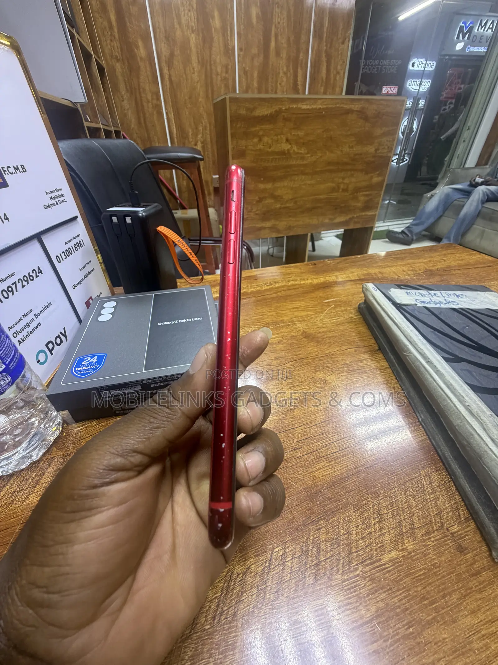 Apple iPhone 11 64 GB Red