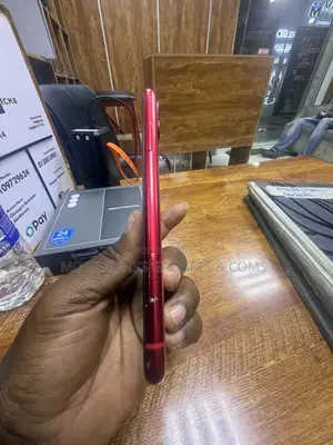 Apple iPhone 11 64 GB Red