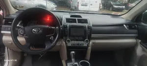 Toyota Camry LE 4dr Sedan (2.5L 4cyl 6A) 2014 Gray