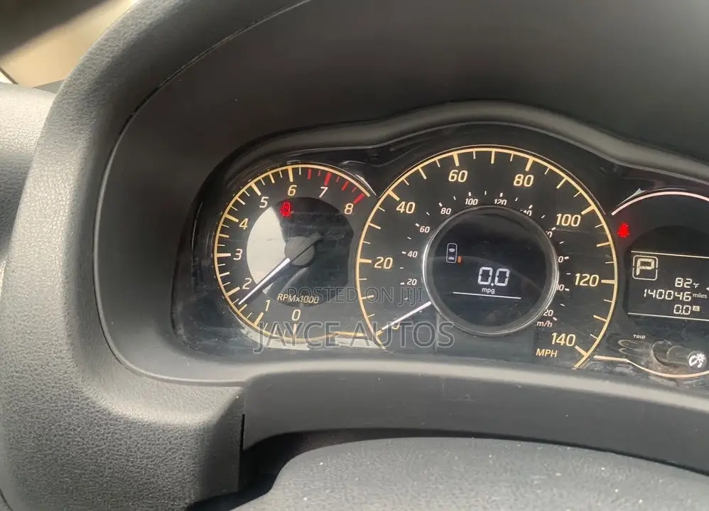 Nissan Versa 2015 Silver