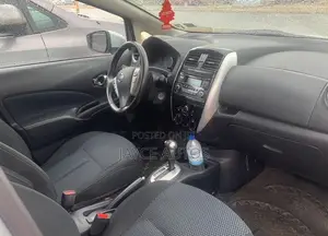 Nissan Versa 2015 Silver