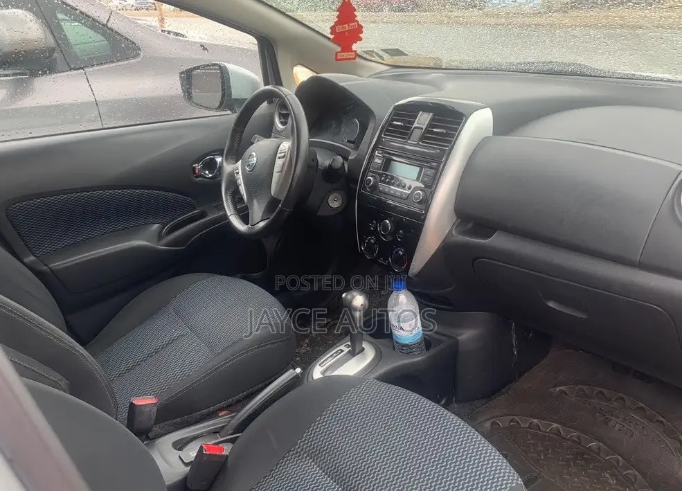 Nissan Versa 2015 Silver