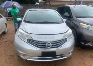 Nissan Versa 2015 Silver