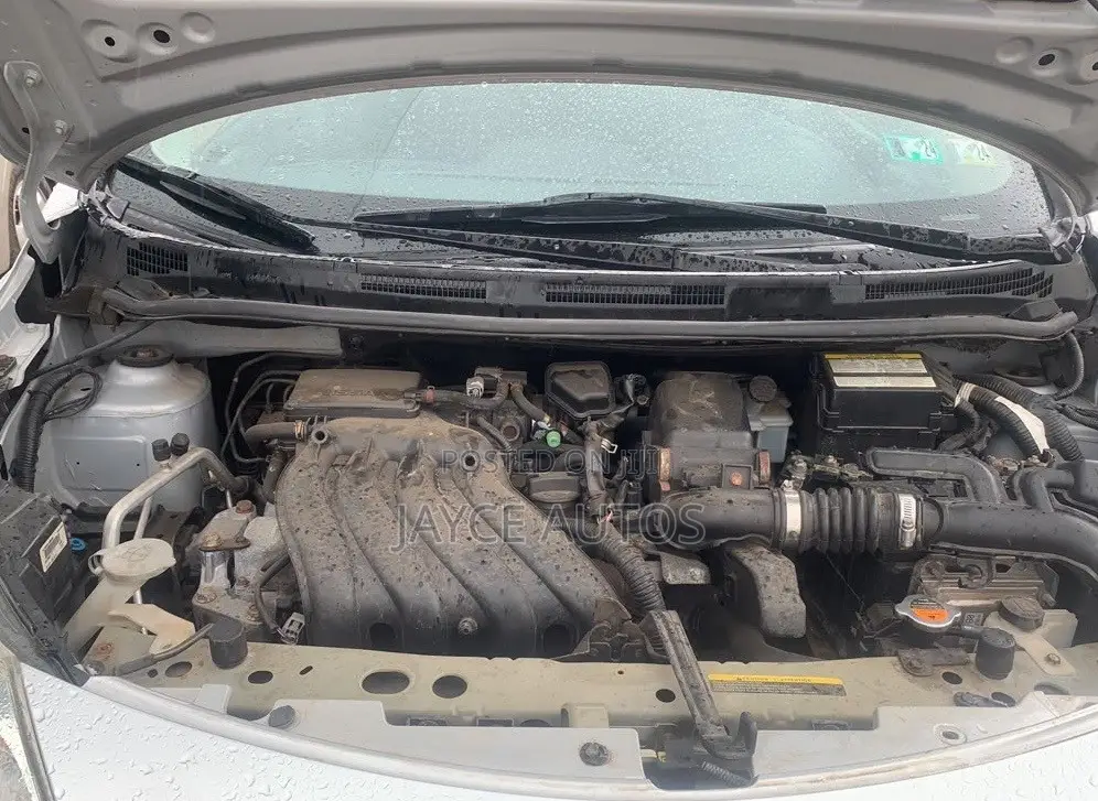 Nissan Versa 2015 Silver