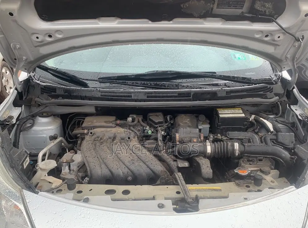 Nissan Versa 2015 Silver