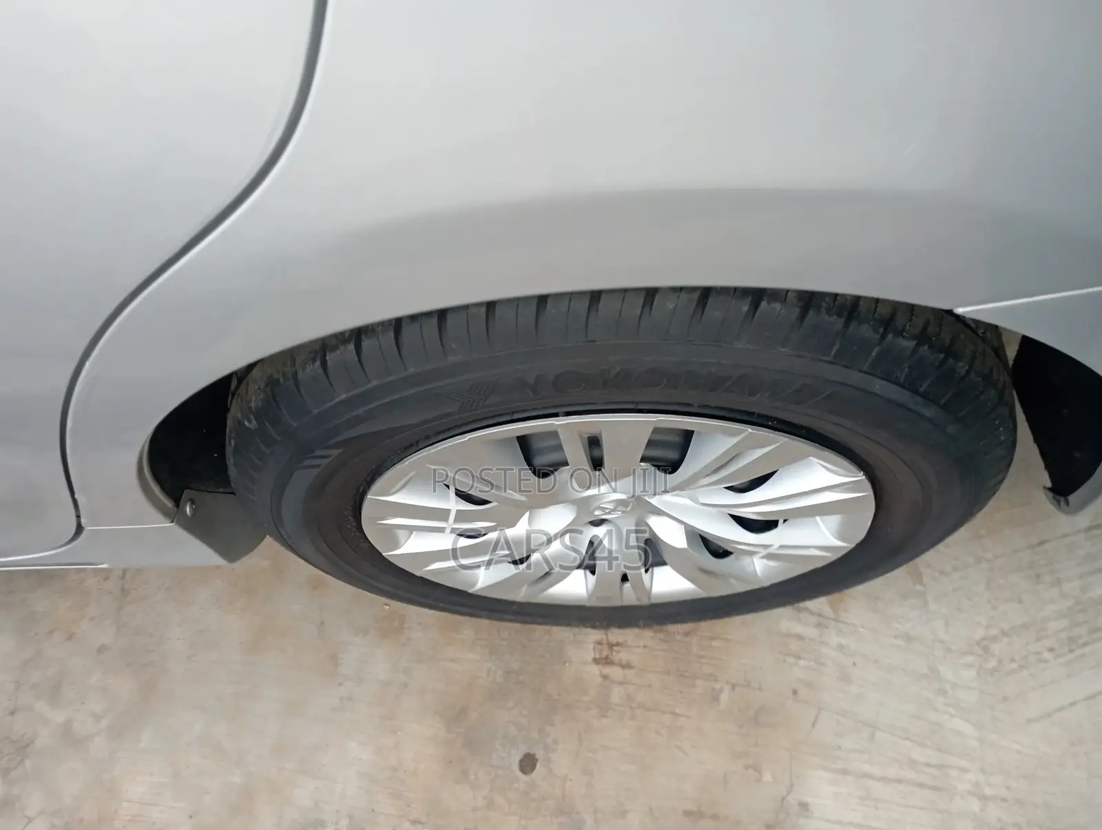 Toyota Camry 2012 Silver