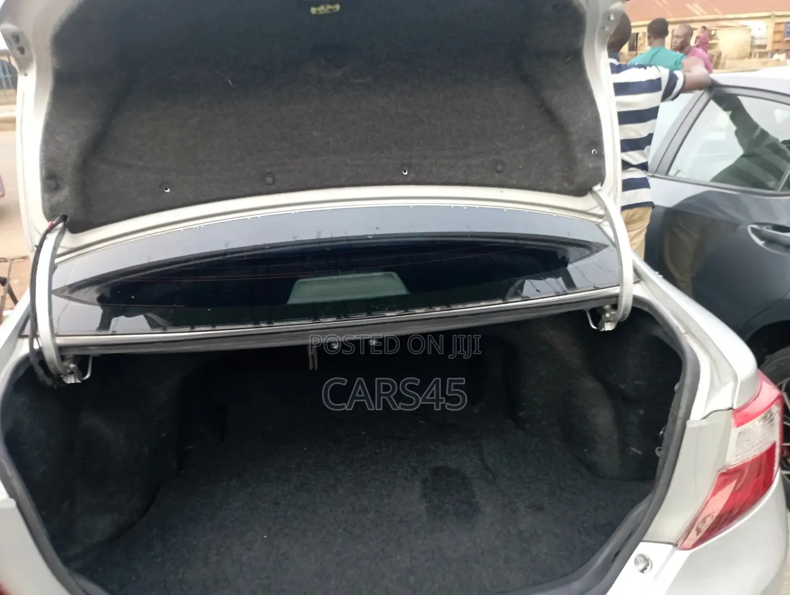 Toyota Camry 2012 Silver