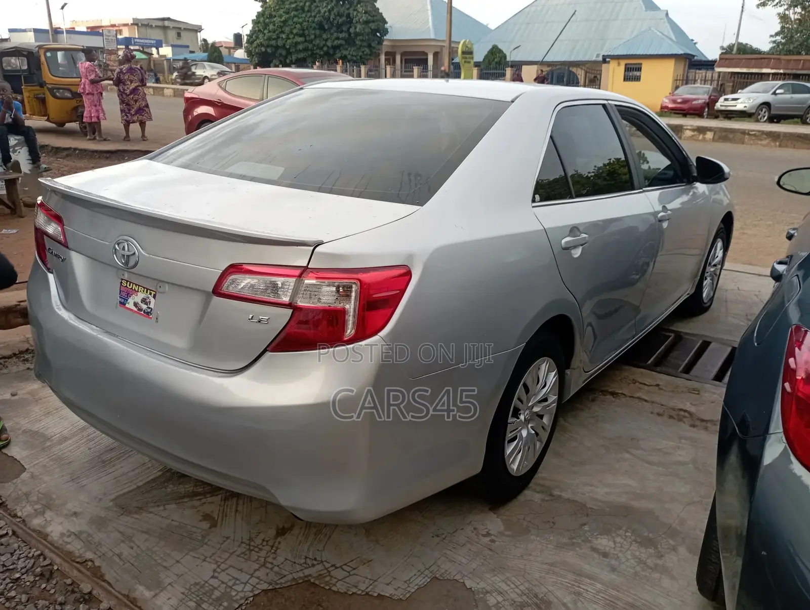 Toyota Camry 2012 Silver