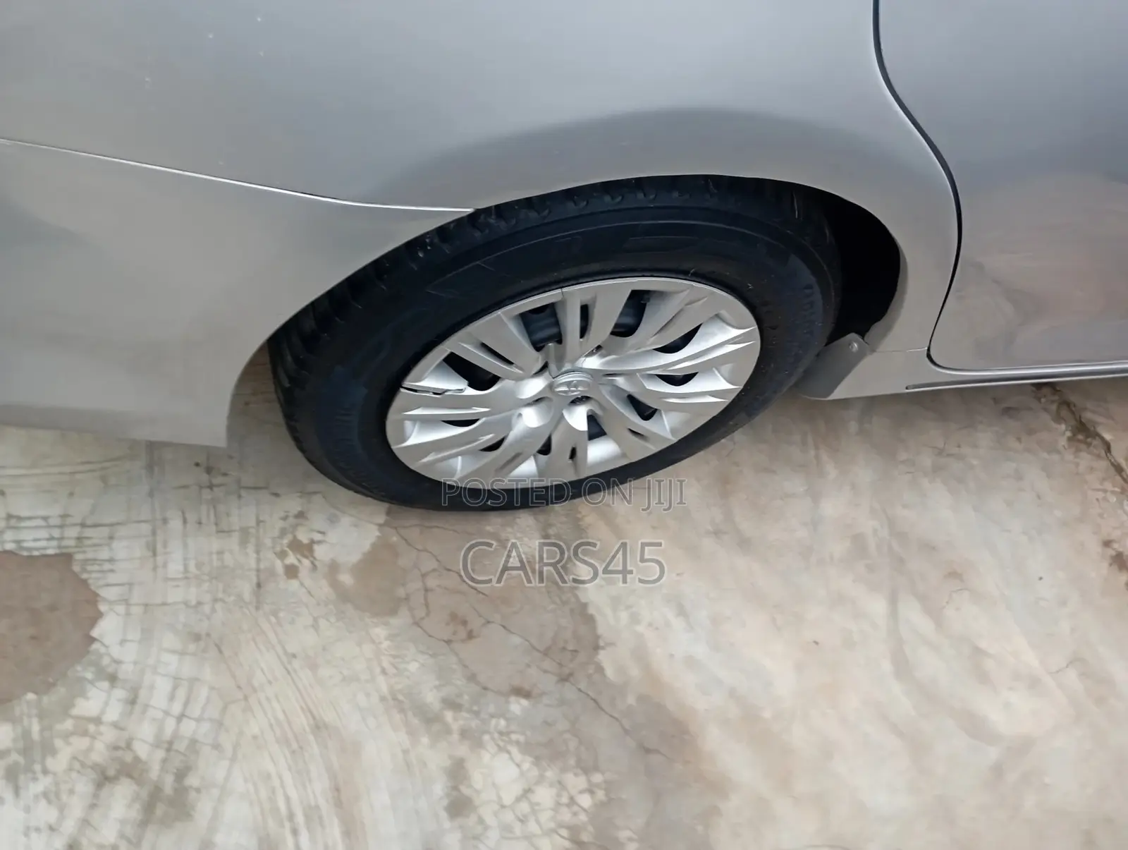 Toyota Camry 2012 Silver