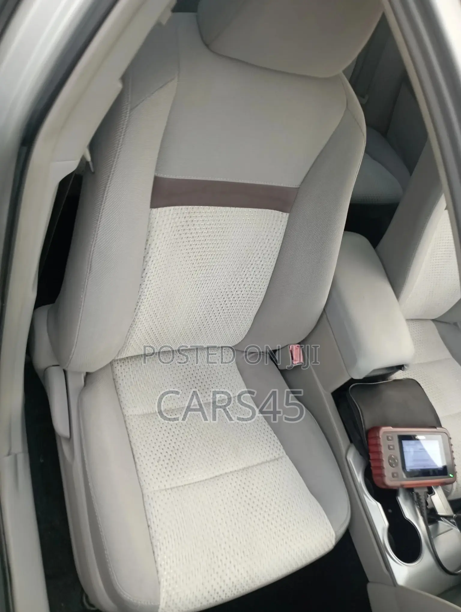 Toyota Camry 2012 Silver