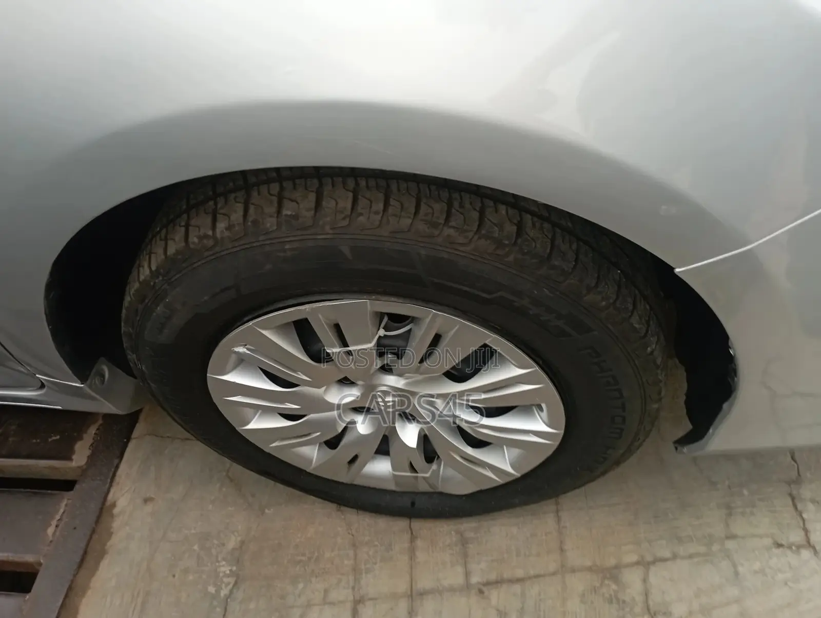 Toyota Camry 2012 Silver